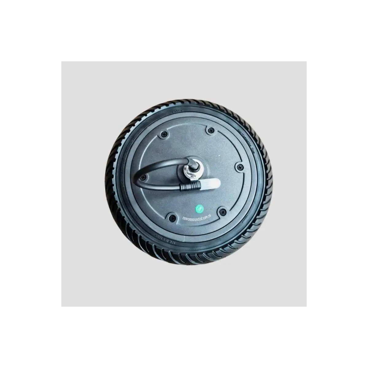 8.5-inch engine with solid rubber tires